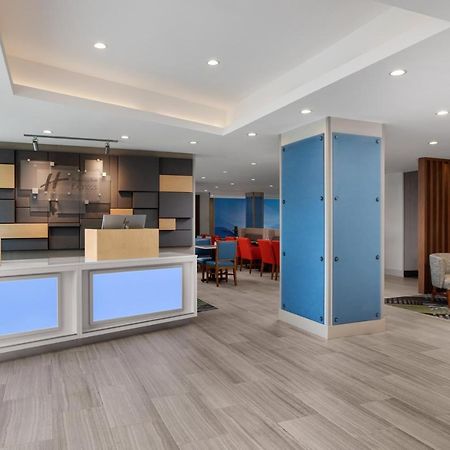 Holiday Inn Express & Suites Woodside Laguardia Airport New York Esterno foto
