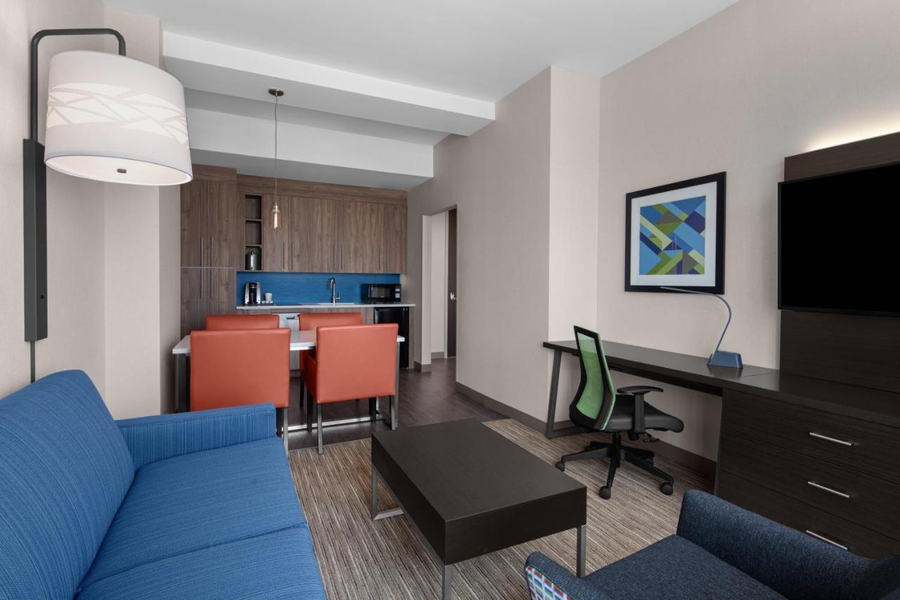 Holiday Inn Express & Suites Woodside Laguardia Airport New York Esterno foto