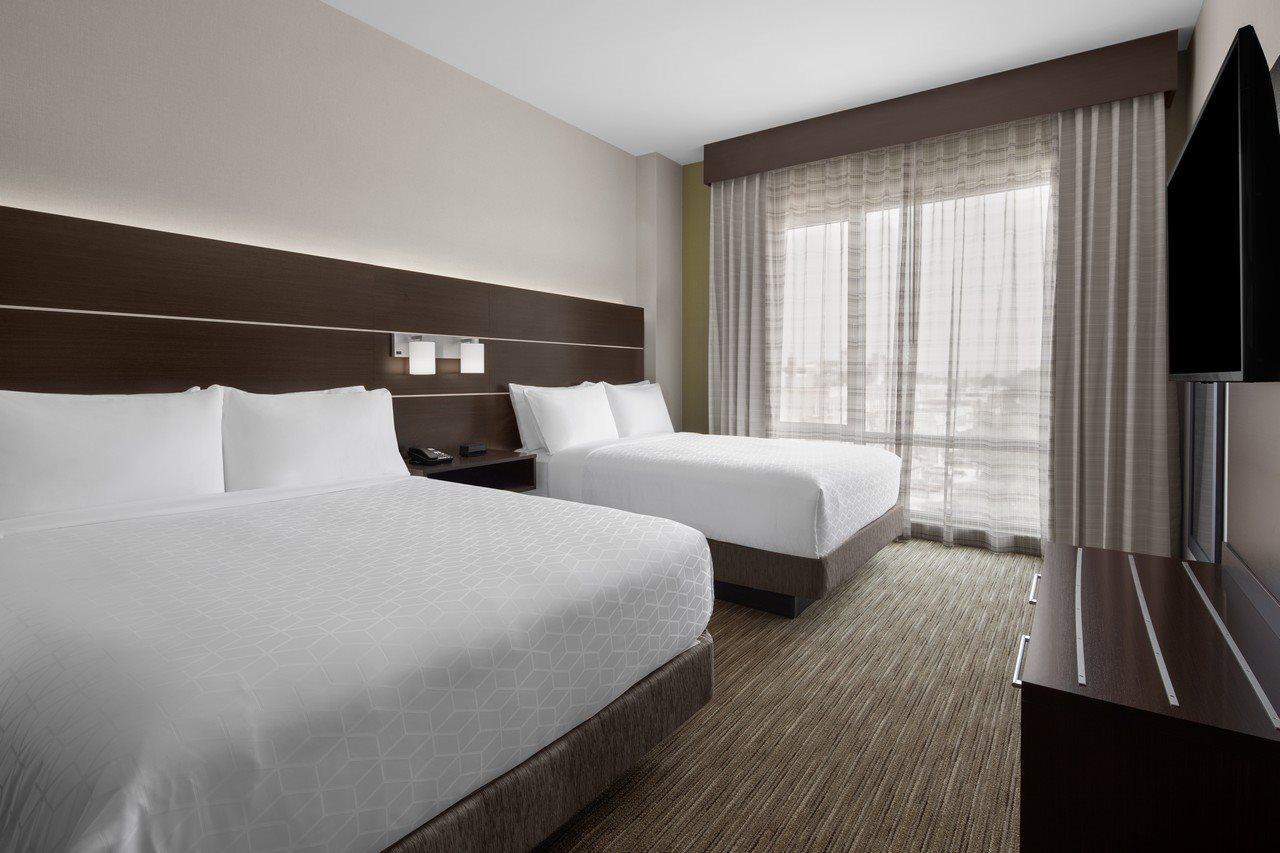 Holiday Inn Express & Suites Woodside Laguardia Airport New York Esterno foto