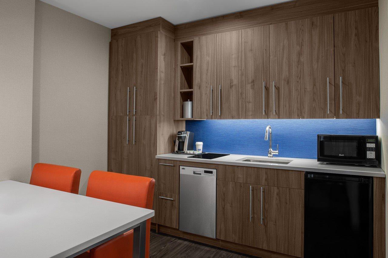 Holiday Inn Express & Suites Woodside Laguardia Airport New York Esterno foto